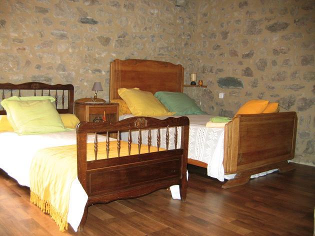 La Ferme Des Genets Bed & Breakfast Medeyrolles Екстериор снимка