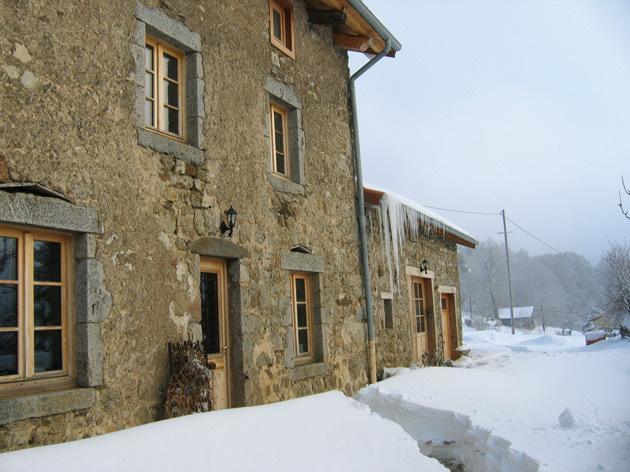 La Ferme Des Genets Bed & Breakfast Medeyrolles Екстериор снимка